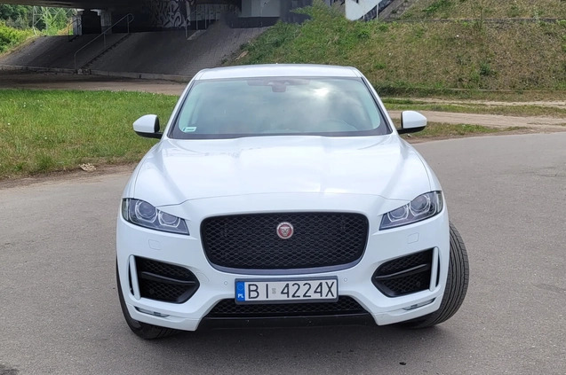 Jaguar F-Pace cena 109347 przebieg: 84700, rok produkcji 2016 z Wrocław małe 211